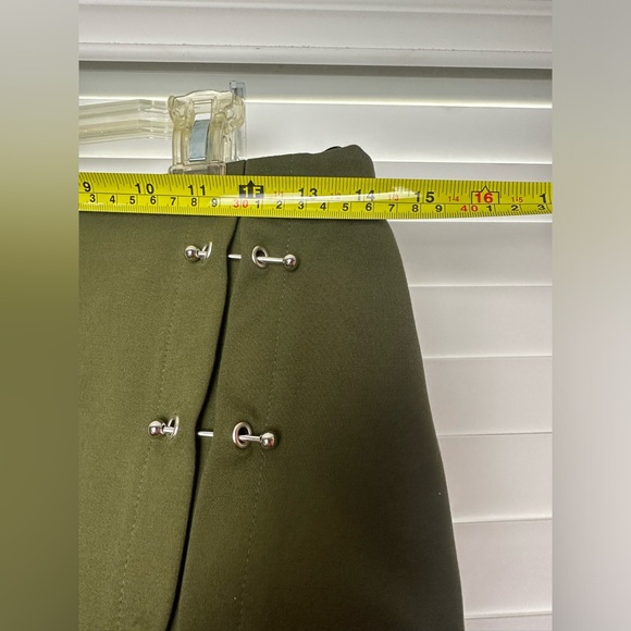 MISSGUIDED green skirt with metal hardware - Picture 11 of 13